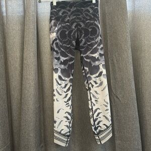 lululemon athletica Black and Gray Patterned Leggings